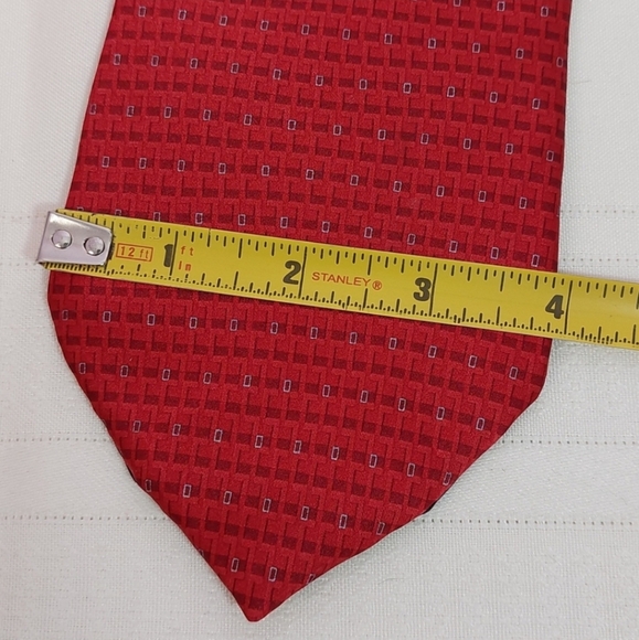 Palatina Imported Silk Neck Tie Red Geometric Pattern - Picture 4 of 6